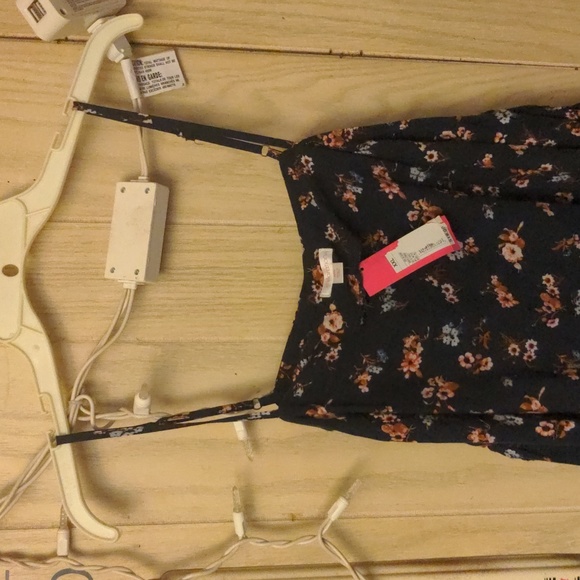 XXL NWT Floral Cold Shoulder Tank Top Plus Size Top - Picture 9 of 17